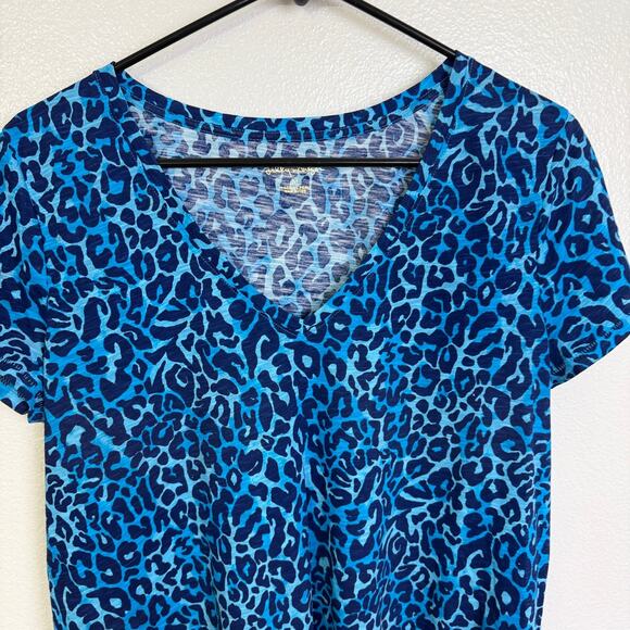 Lilly Pulitzer Etta V Neck Shirt Womens Medium Blue My Favorite Spot Leopard - Picture 3 of 11